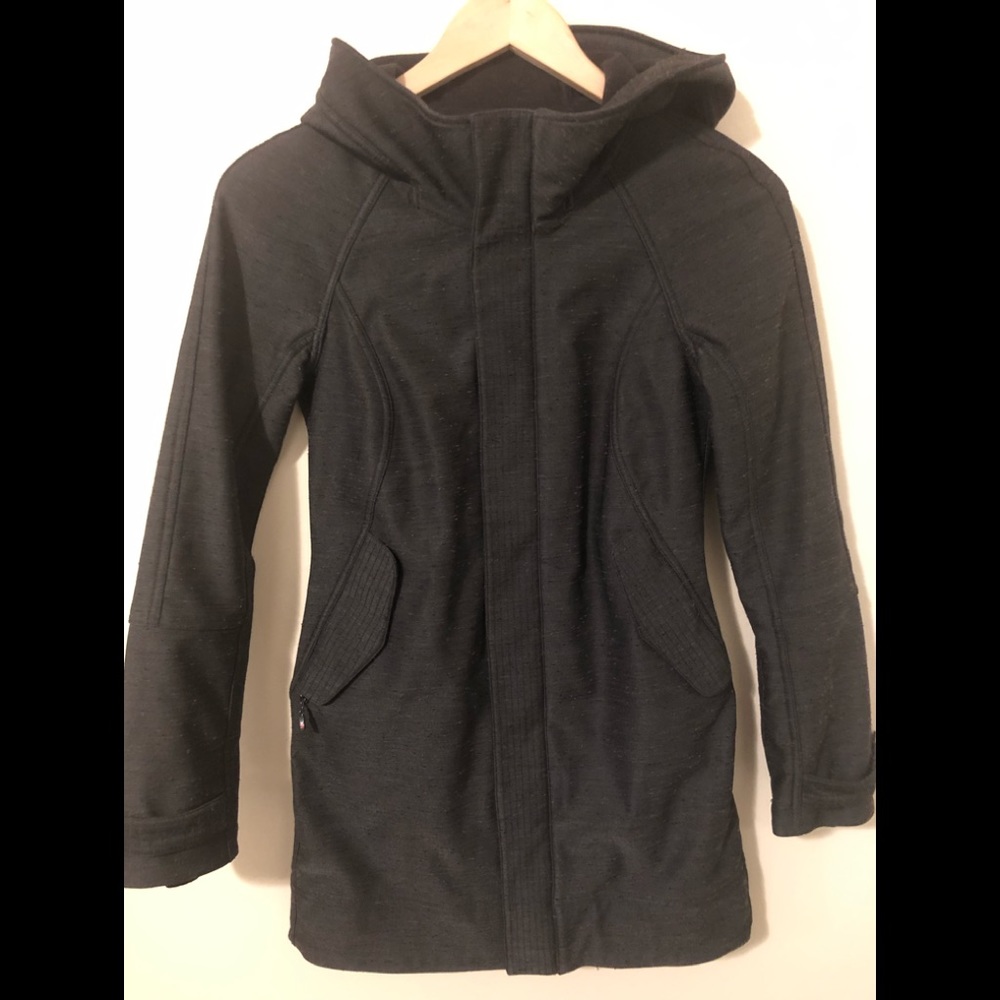 Aritzia TNA Black Jacket Coat  Hood Fall Winter Zipper Closure Magnetic Snaps XS